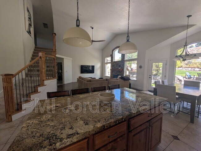 Building Photo - 14457 Gray Fox Dr