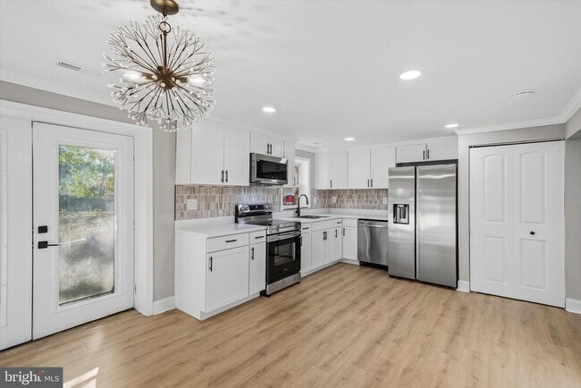 Building Photo - 906 Washington Ave