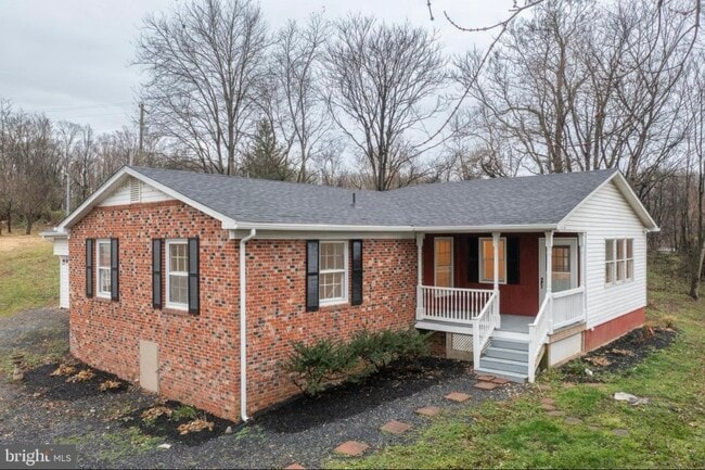 Building Photo - 6731 Middle Rd