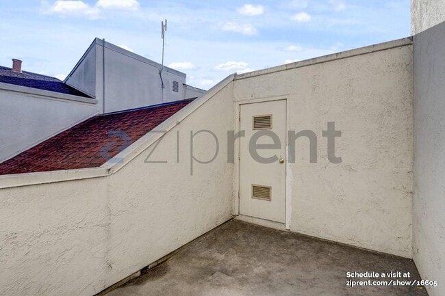 Building Photo - 1680 Laguna St