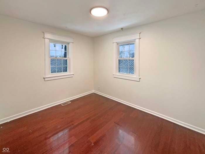 Building Photo - 4055 N Grand Ave