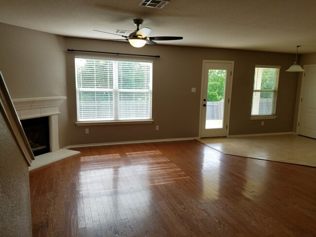 Building Photo - 3608 Savage Springs Dr