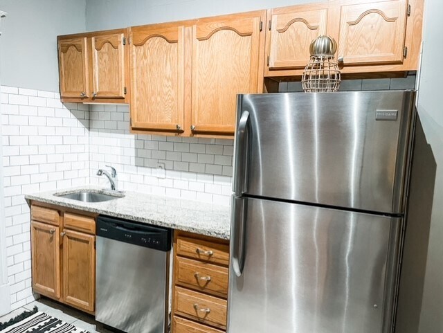 Building Photo - 618 S Hanley Rd