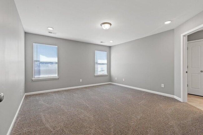 Building Photo - 221 Parker Pl