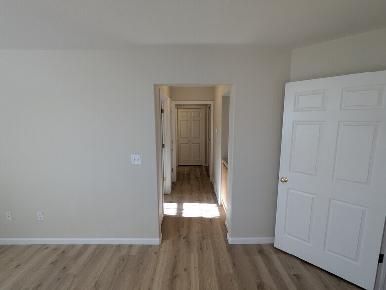 Hallway off master to closet/bathroom - 711 Gateway Cir