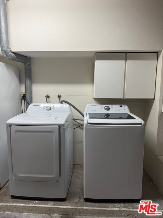 Building Photo - 1547 Palisades Dr