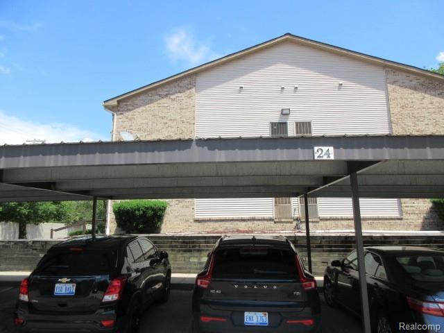 Building Photo - 24056 Middlebelt Rd