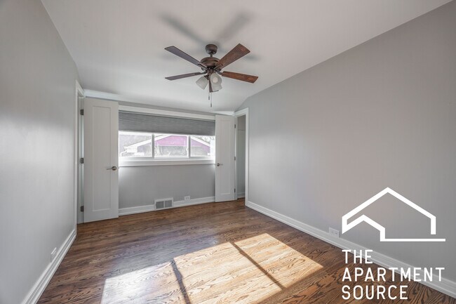 Building Photo - 7225 E Prairie Rd