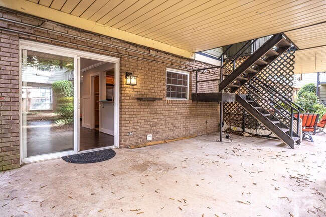 Building Photo - 2626 Park Rd