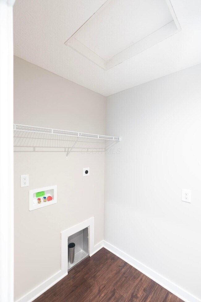 Building Photo - 297 Lenell Lp