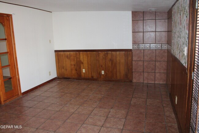 Building Photo - 9201 Mt Shasta Dr