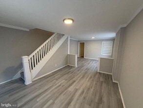 Building Photo - 1700 W 11th St