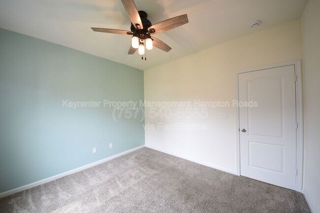 Building Photo - 126 Peck Ln