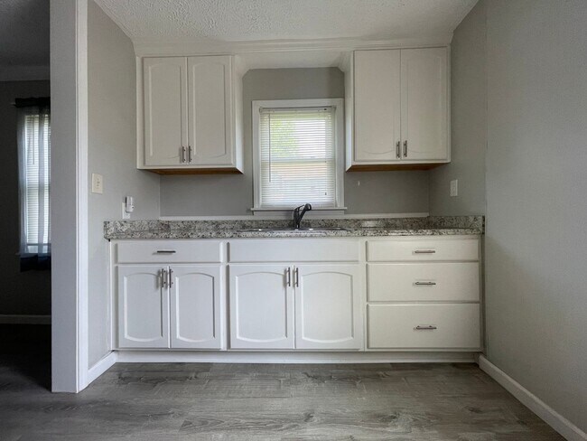 Building Photo - kj219