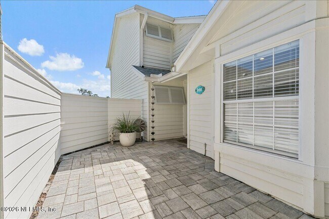 Building Photo - 107 Island Dr