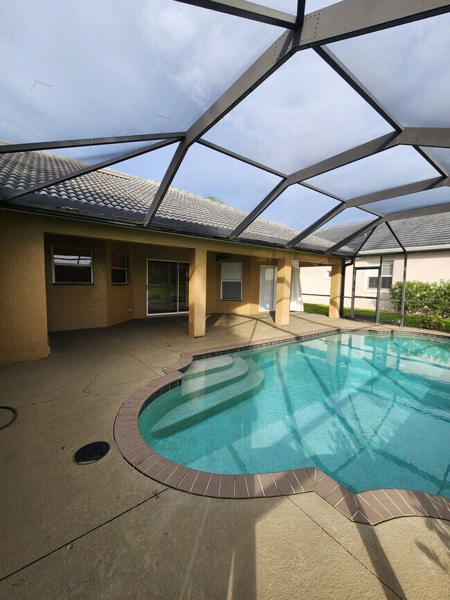 Building Photo - 12796 Vista Pine Cir