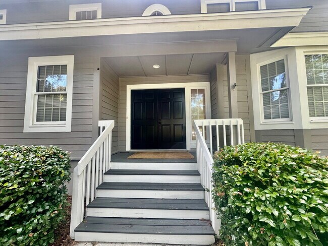 Building Photo - Amazing Four Bedroom Home Located Close to Alljoy Beach with Community Dock Access in Bluffton!