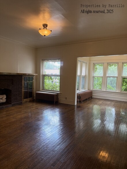 Living Room - 1338 W Winona St