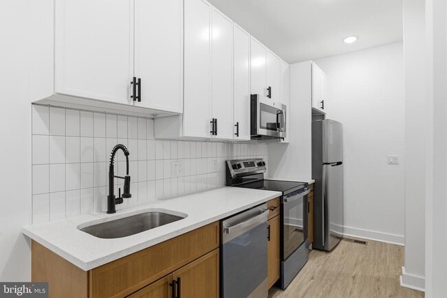 Building Photo - 4021 Brown St