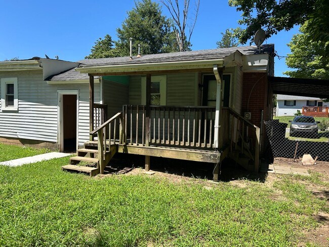 Building Photo - 2119 Elbon Dr