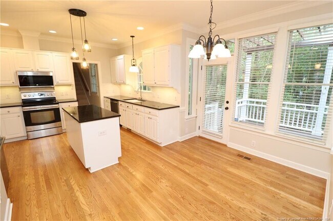 Building Photo - 107 Hardaway Ct