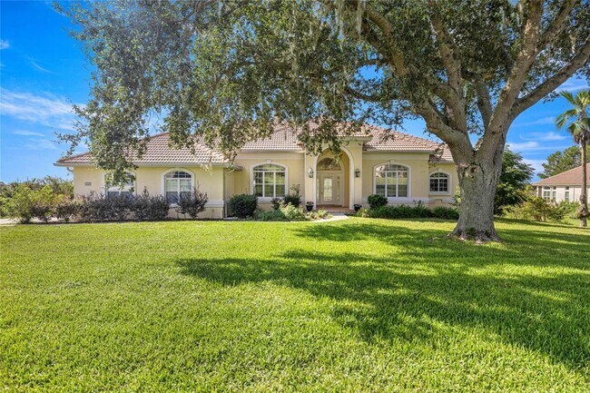 Building Photo - 482 W Fenway Dr
