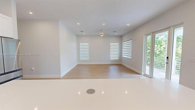 Building Photo - 1027 Snapper Ln
