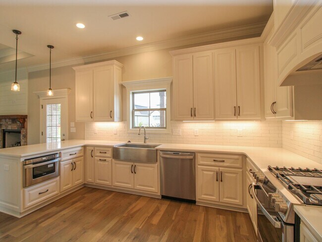 Building Photo - 22921 Cherry Hills Ln