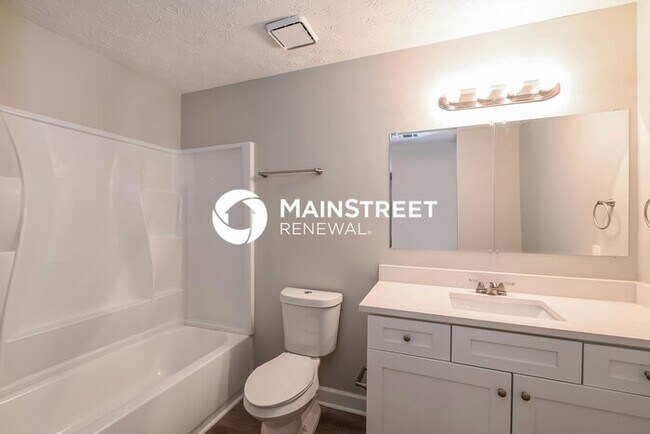 Building Photo - 4 Bedroom Pet-Friendly Home in STONE MOUNTAIN, GA with Main Street Renewal