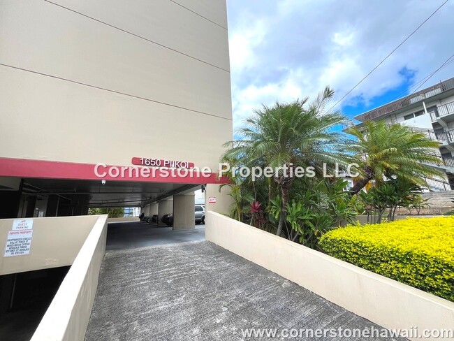 Building Photo - 1650 Piikoi St
