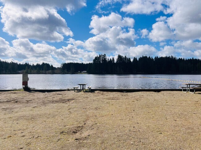 Building Photo - Must See Stunning Updated 3BR/2BA Home Available Now!