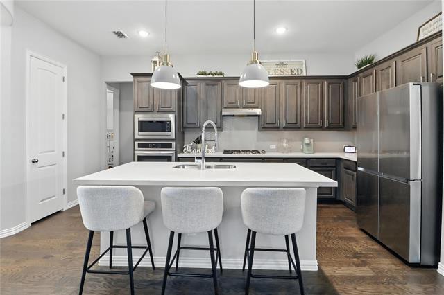 Building Photo - 5512 Pebble Dr