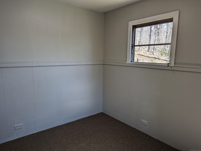 Building Photo - 264 McCall Rd