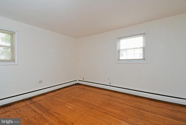 Building Photo - 559 General Muhlenberg Rd