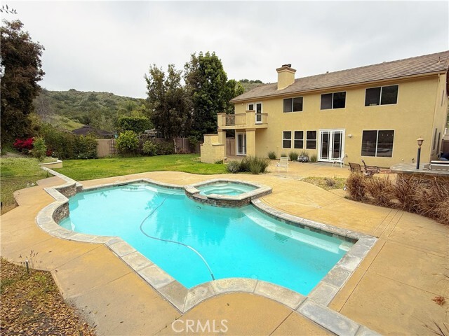 Building Photo - 5 Roadrunner Ct
