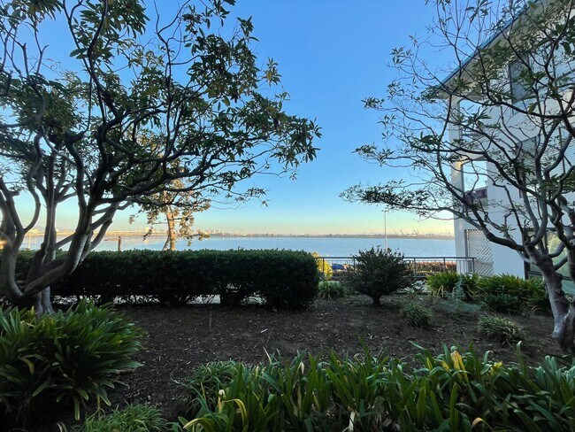 Building Photo - BEAUTIFUL STUDIO AVAILABLE AT WATERGATE COMMUNITY IN EMERYVILLE!!!