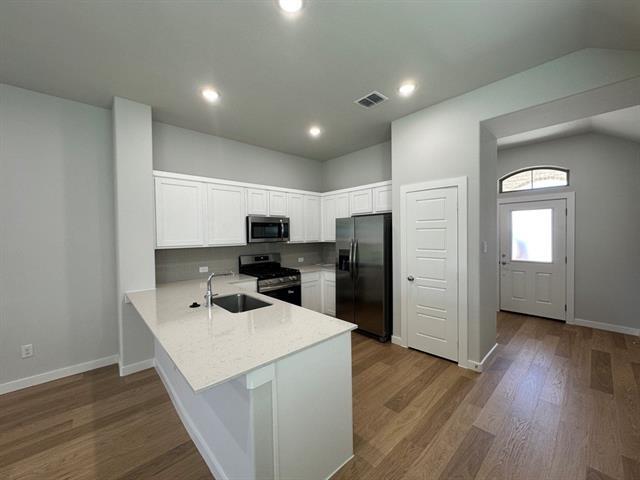 Building Photo - 3912 Sandstone Dr