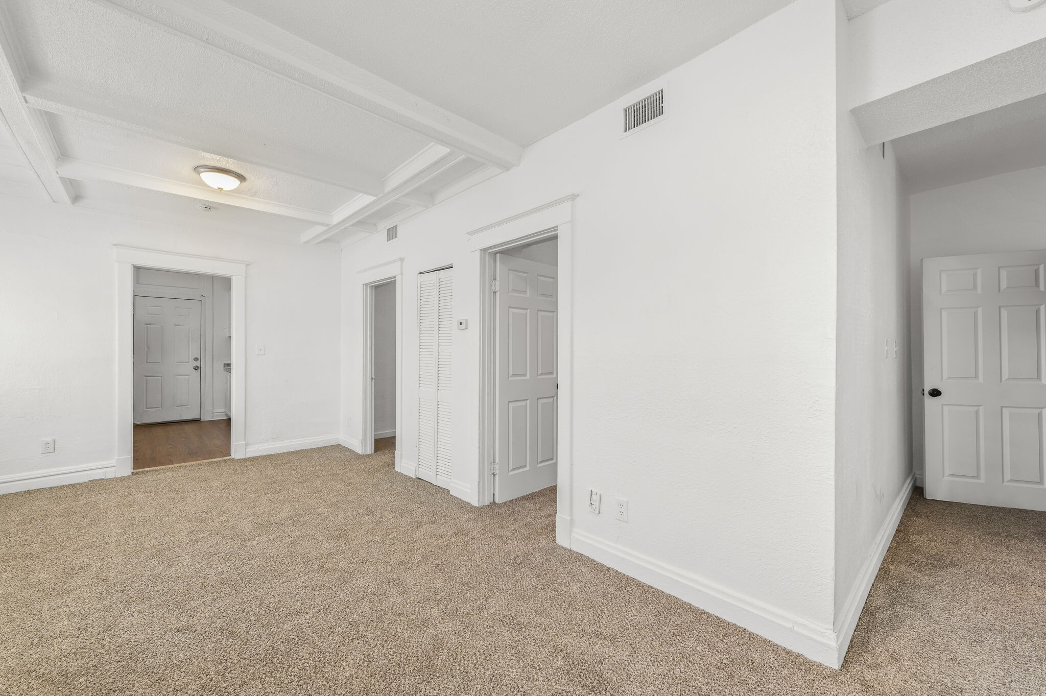 Building Photo - 2207 E 24th Ter