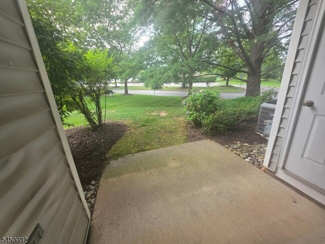 Building Photo - 87 Junco Ct