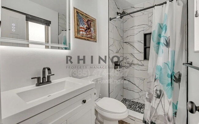 Building Photo - 9218 Laura Anne Wy.