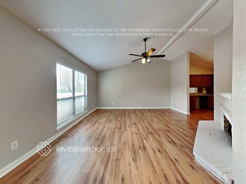 Building Photo - 1301 Clearview Dr