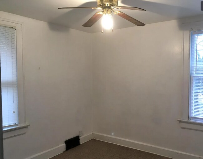 Building Photo - Charming 3-Bedroom Colonial with Finished Basement & Fireplace