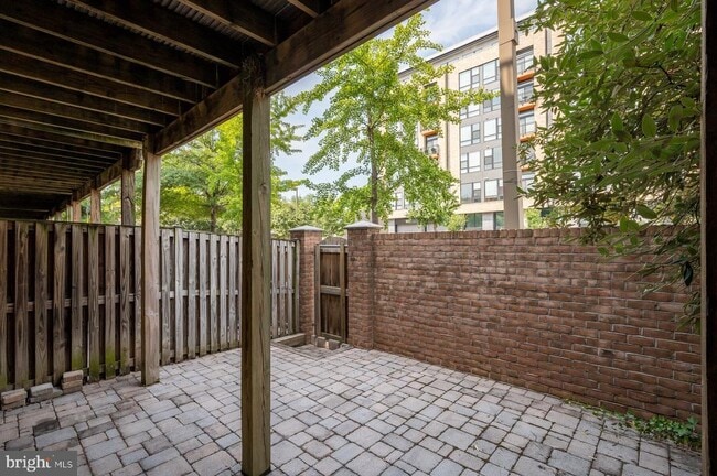 Building Photo - 1236 Harbor Island Walk