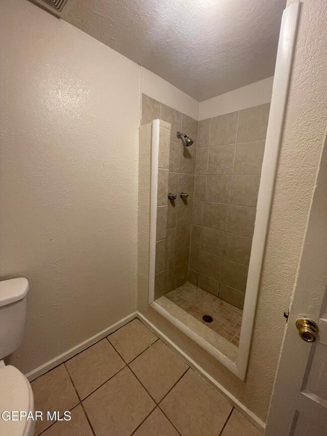 Building Photo - 1522 Yandell Dr