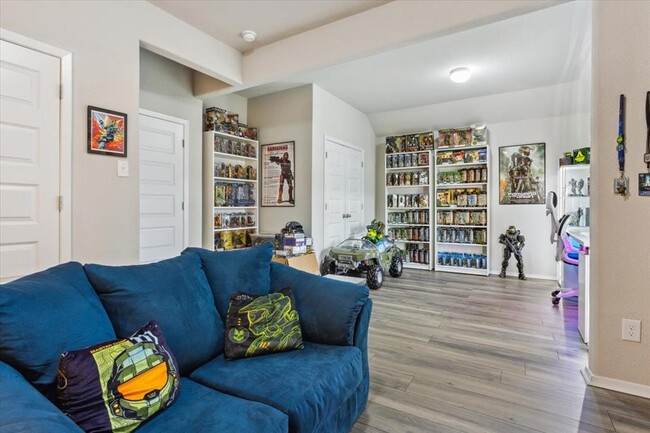 Building Photo - 5001 Black Onyx Dr