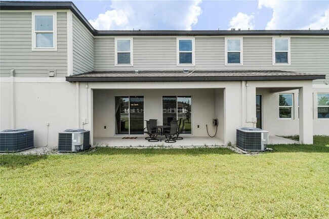 Building Photo - 15691 Willow Arbor Cir