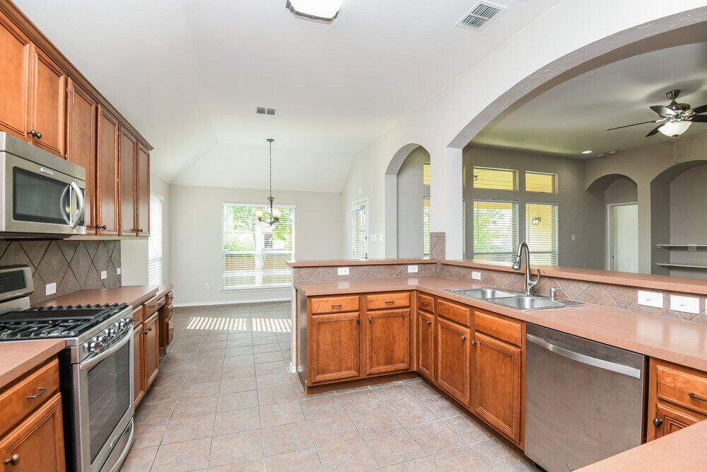 Building Photo - 337 Fort Edward Dr