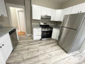 Building Photo - 6 Bowdoin Park