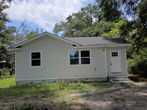 Building Photo - 117 Ruberia Ave
