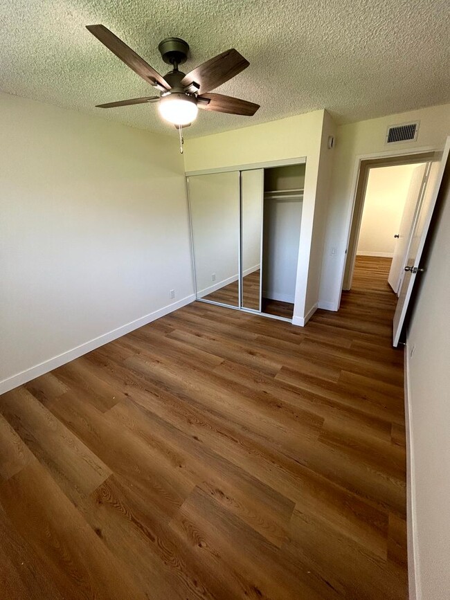 Building Photo - Spacious 4-Bed, 2-Bath Home with a Large Backyard in Prime West Hills!